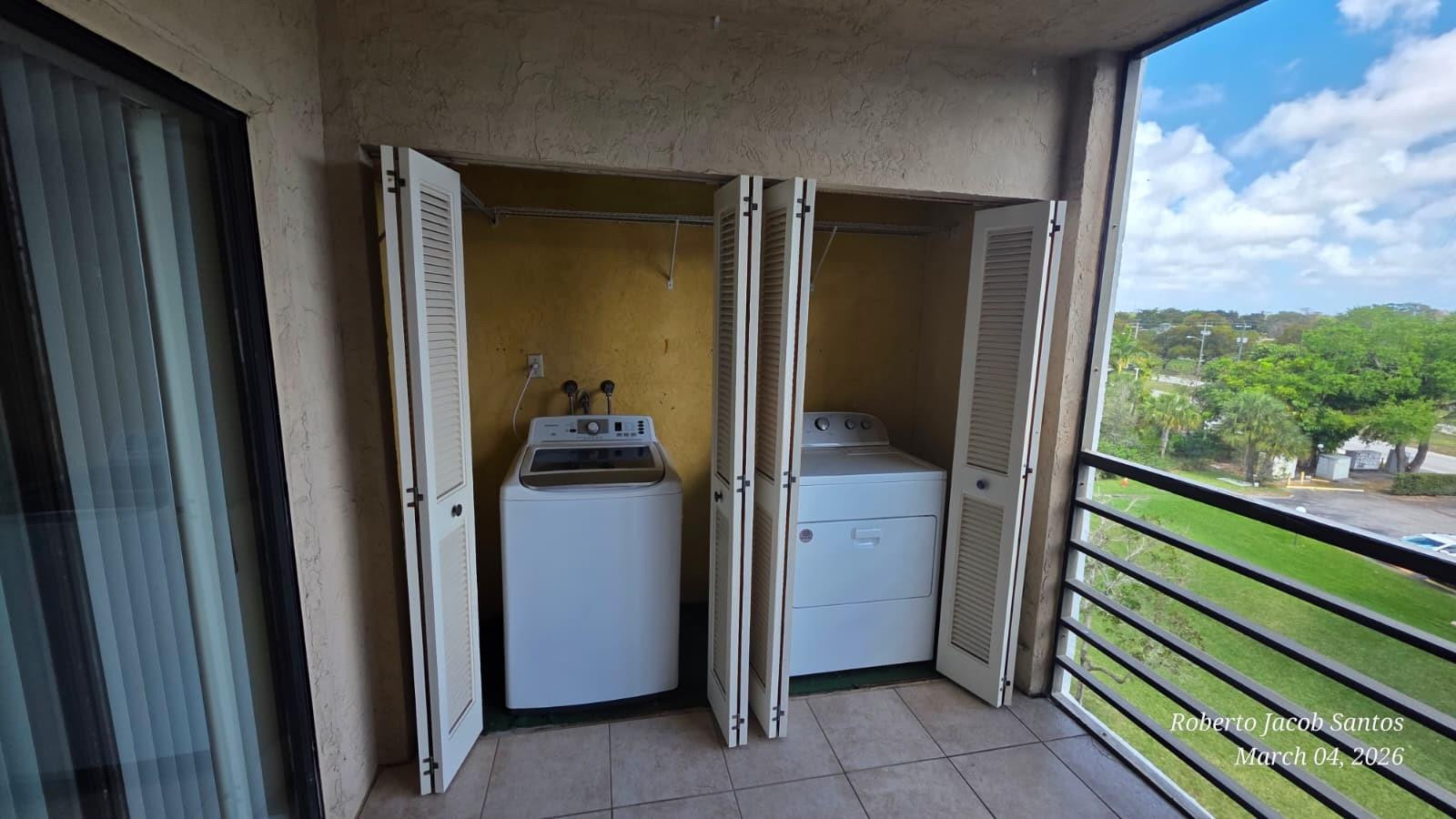 Isle Sandalfoot Condo 01- - Residential Lease