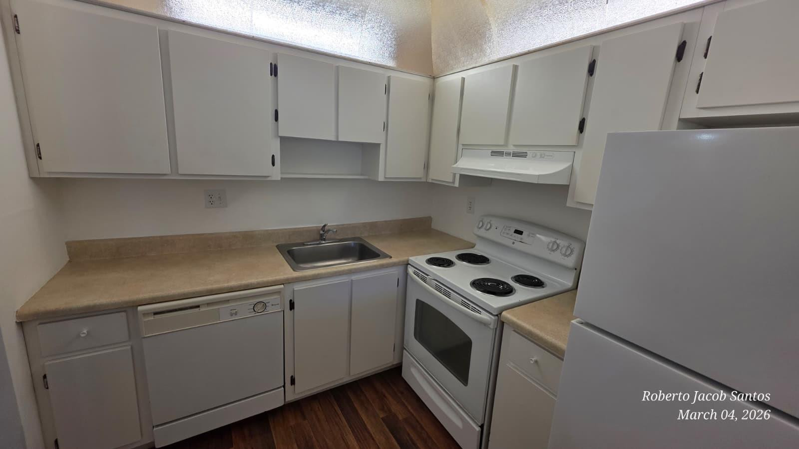 Isle Sandalfoot Condo 01- - Residential Lease