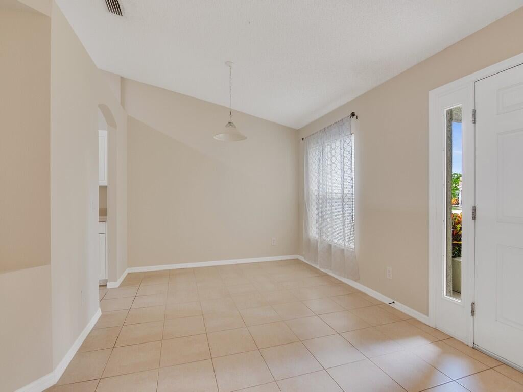 557 BROWNING Terrace, Sebastian, FL, 32958/$339,900 4 557 BROWNING Terrace