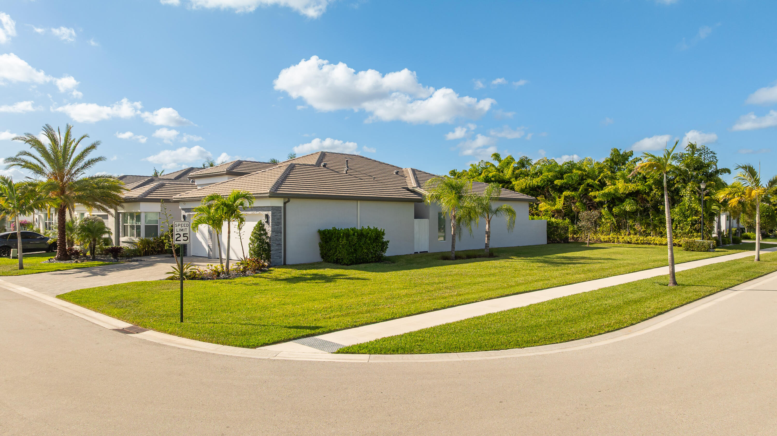 MONTICELLO AGR PUD PLAT SIX - Residential