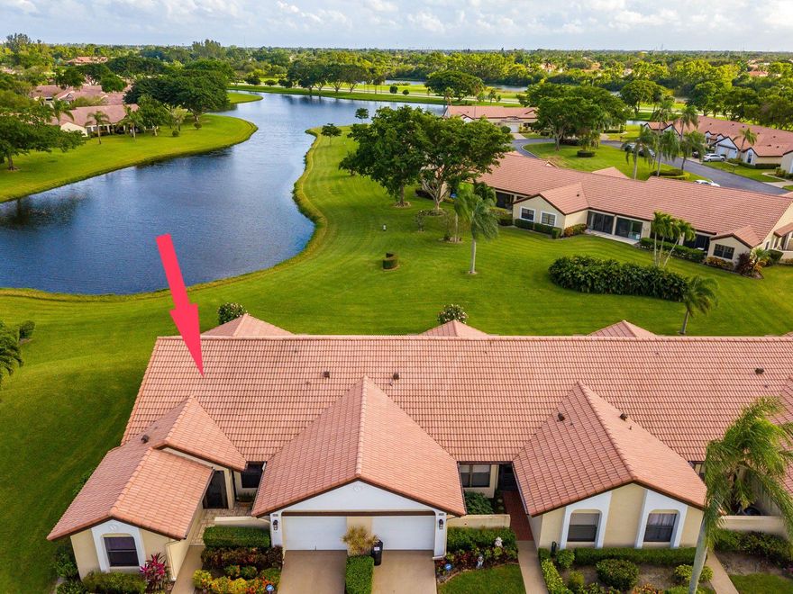 ONE OF THE BEST VIEWS IN ABERDEEN!! CLOSED IN LANAI FACES LONG VIEW OF LAKE...SO PEACEFUL. END UNIT WITH LOTS OF LIGHT! ONE OF THE FAVORED OPEN FLOOR PLANS WITH LAMINATE FLOORS THROUGHOUT WITH CARPET IN BEDROOMS. VERY ACTIVE CLUBHOUSE WITH 2 SATELLITE POOLS AND 1 RESORT STYLE POOL AT CLUBHOUSE. LOTS OF AMENITIES & CLUBS, EXERCISE ROOM, TENNIS, THEATER AND GREAT NEIGHBORS IN SOUGHT OUT COMMUNITY.. THIS WILL GO FAST!