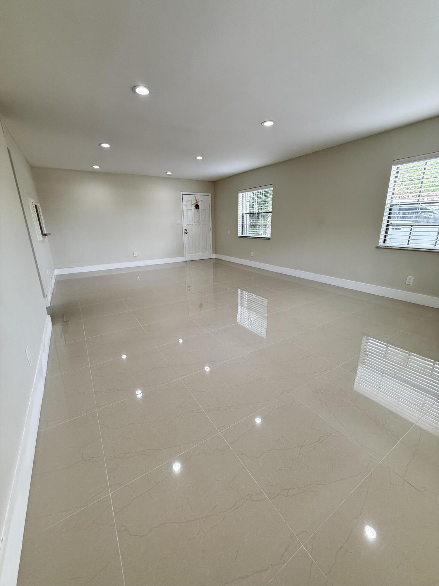 VILLA MARIE CONDO - Residential
