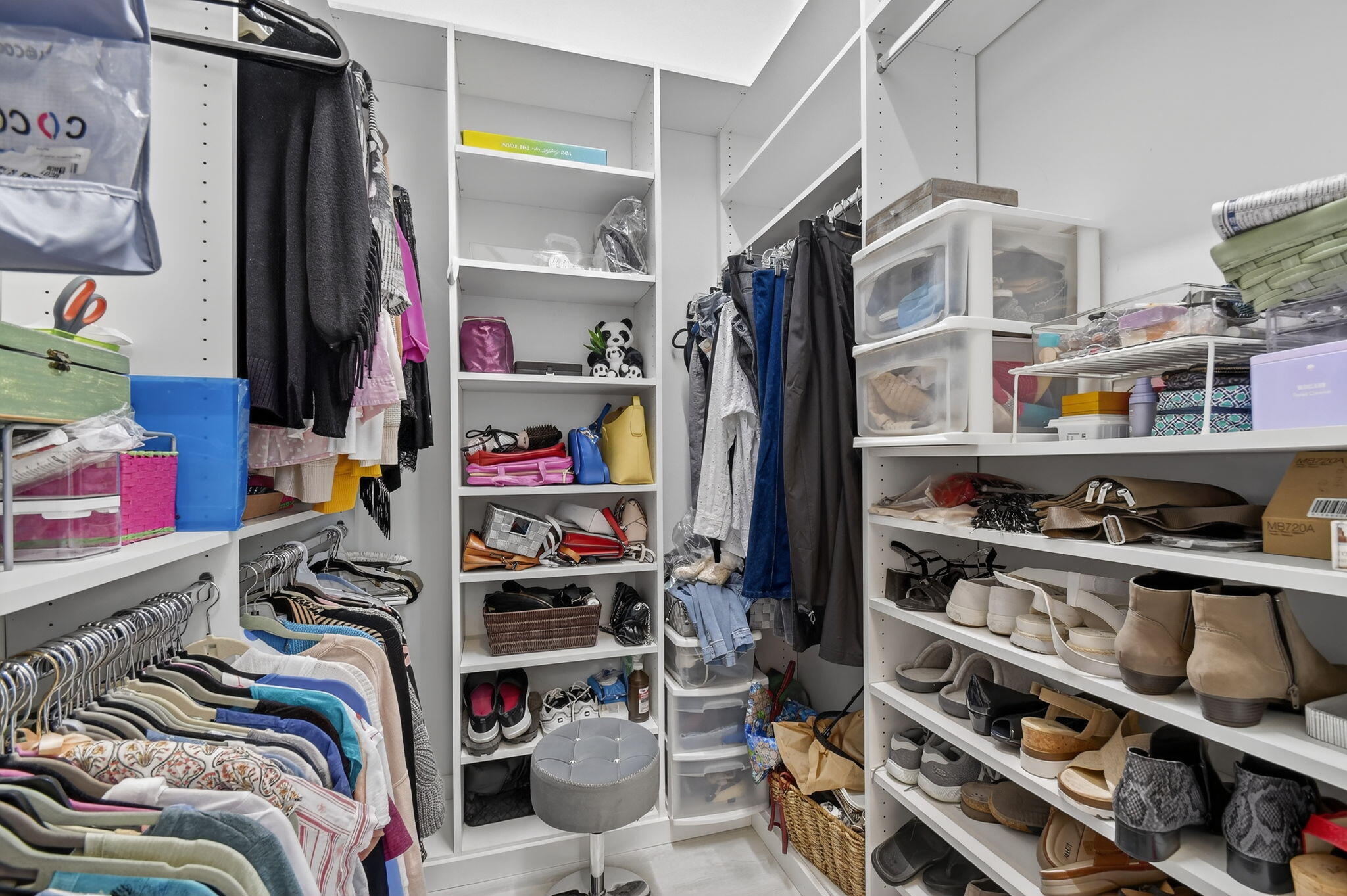 VALENCIA POINTE 3 - Residential