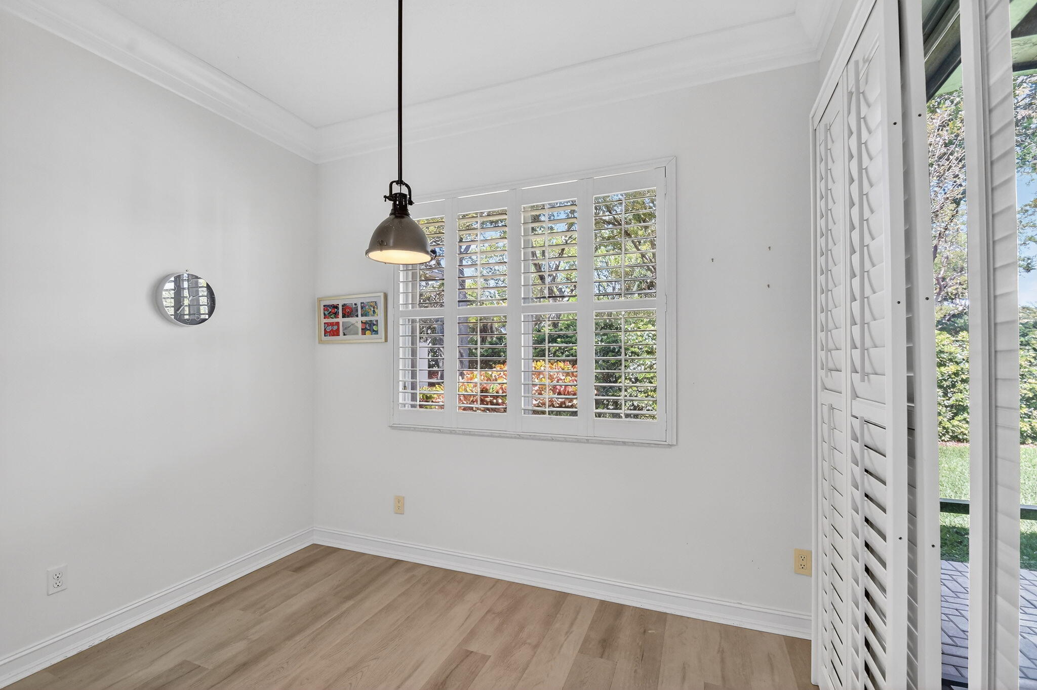 VALENCIA POINTE 3 - Residential