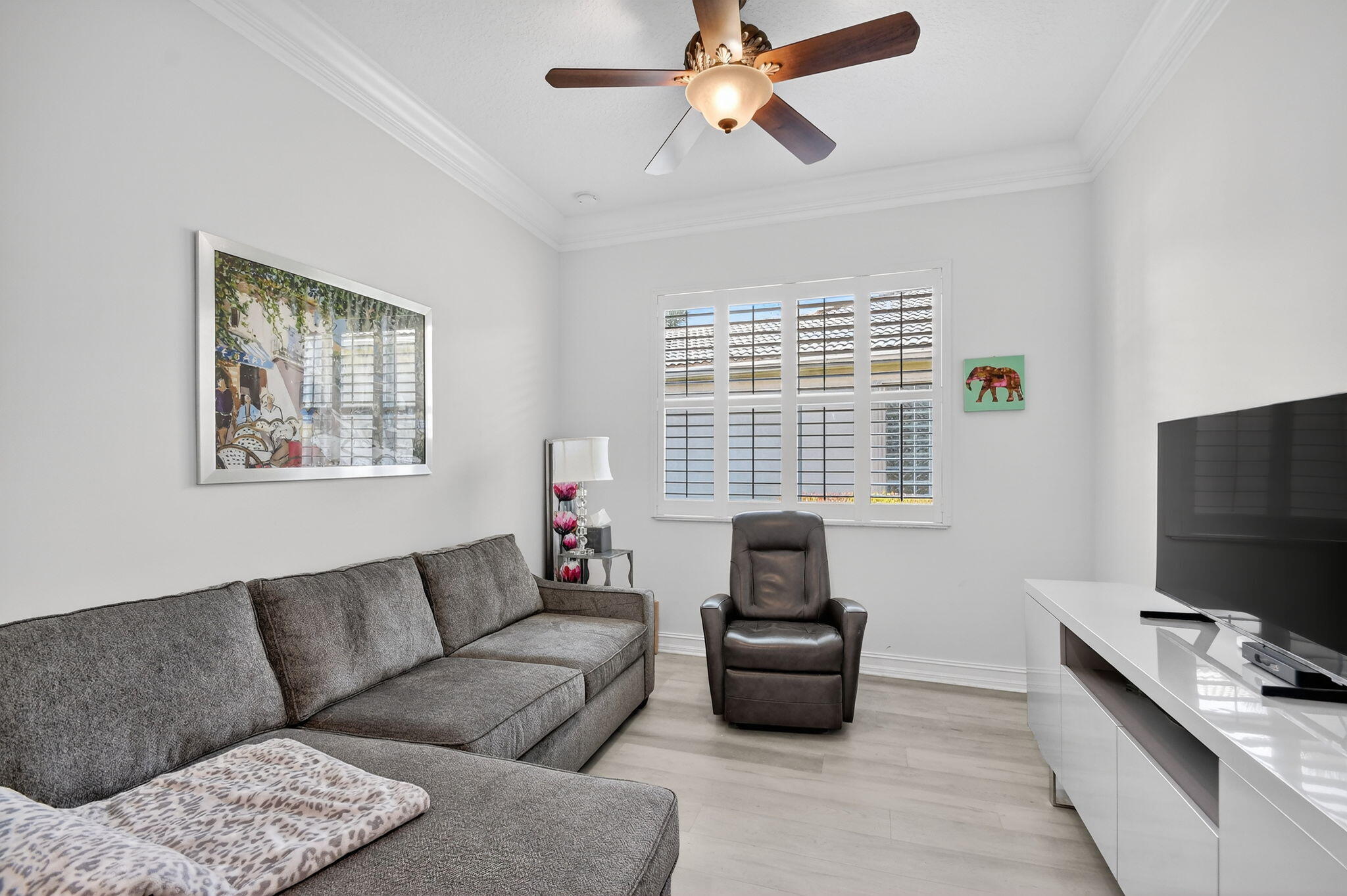 VALENCIA POINTE 3 - Residential