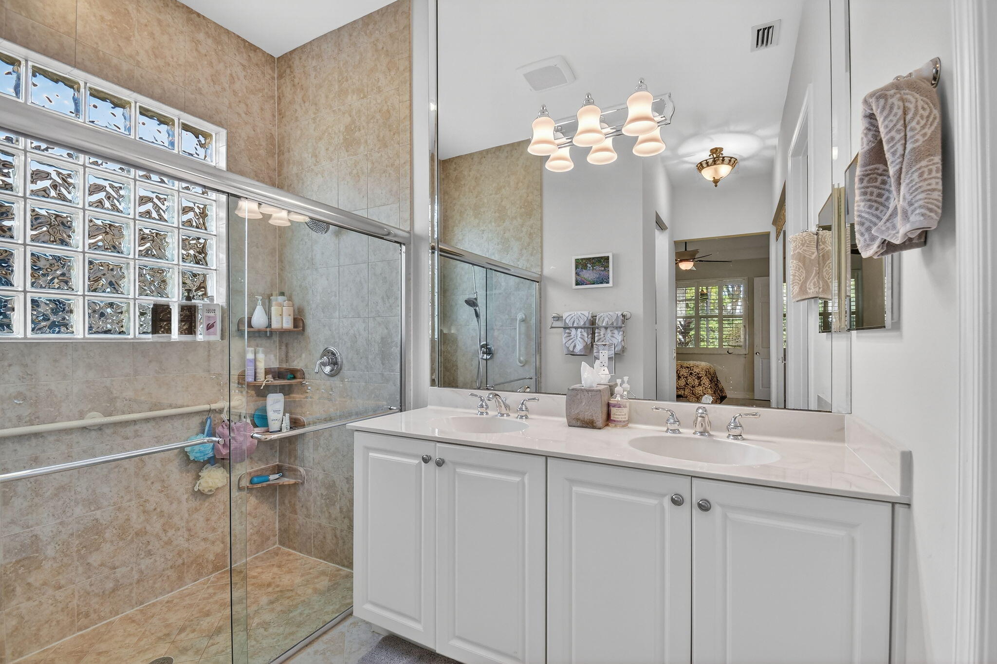 VALENCIA POINTE 3 - Residential