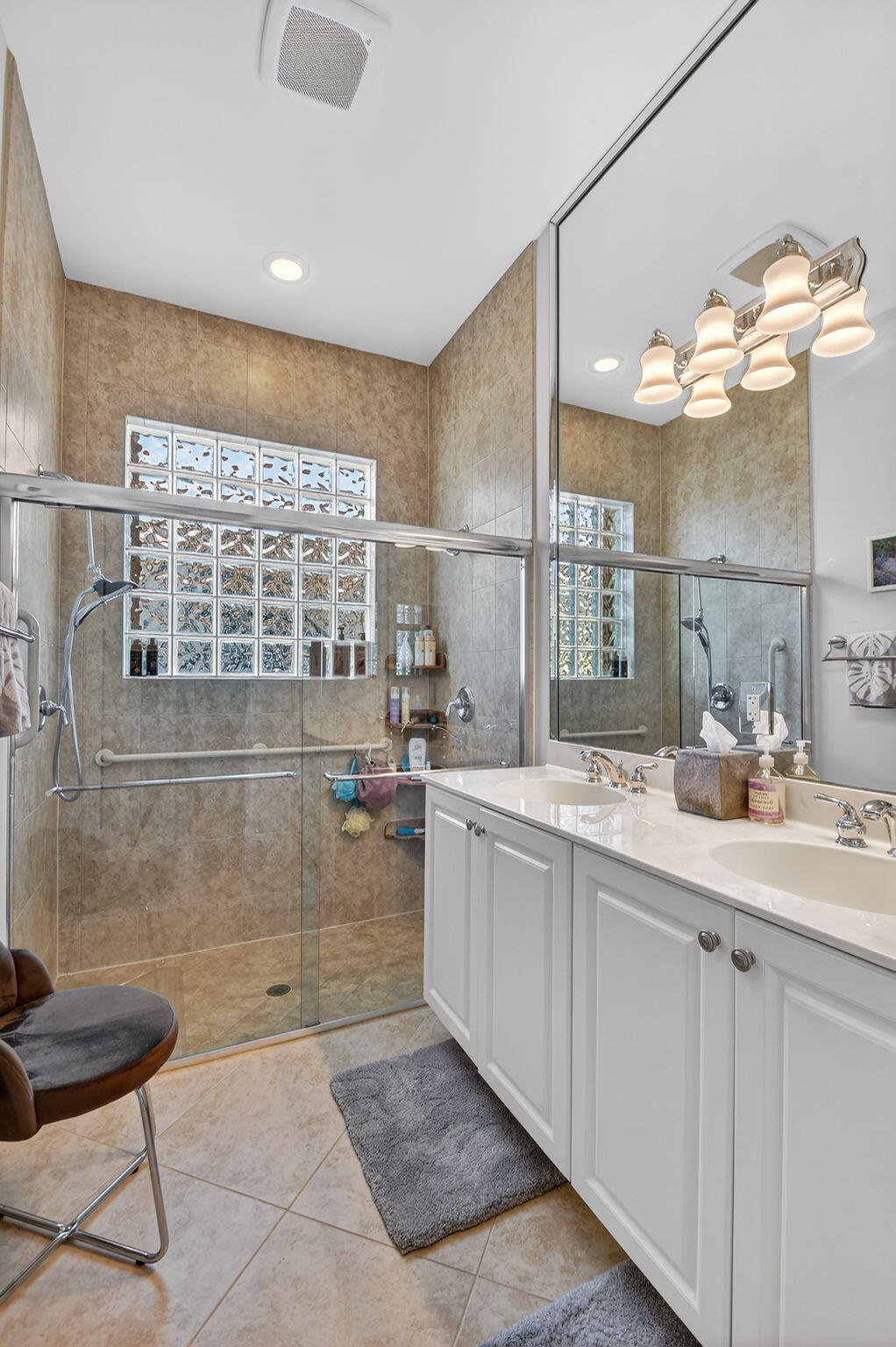 VALENCIA POINTE 3 - Residential