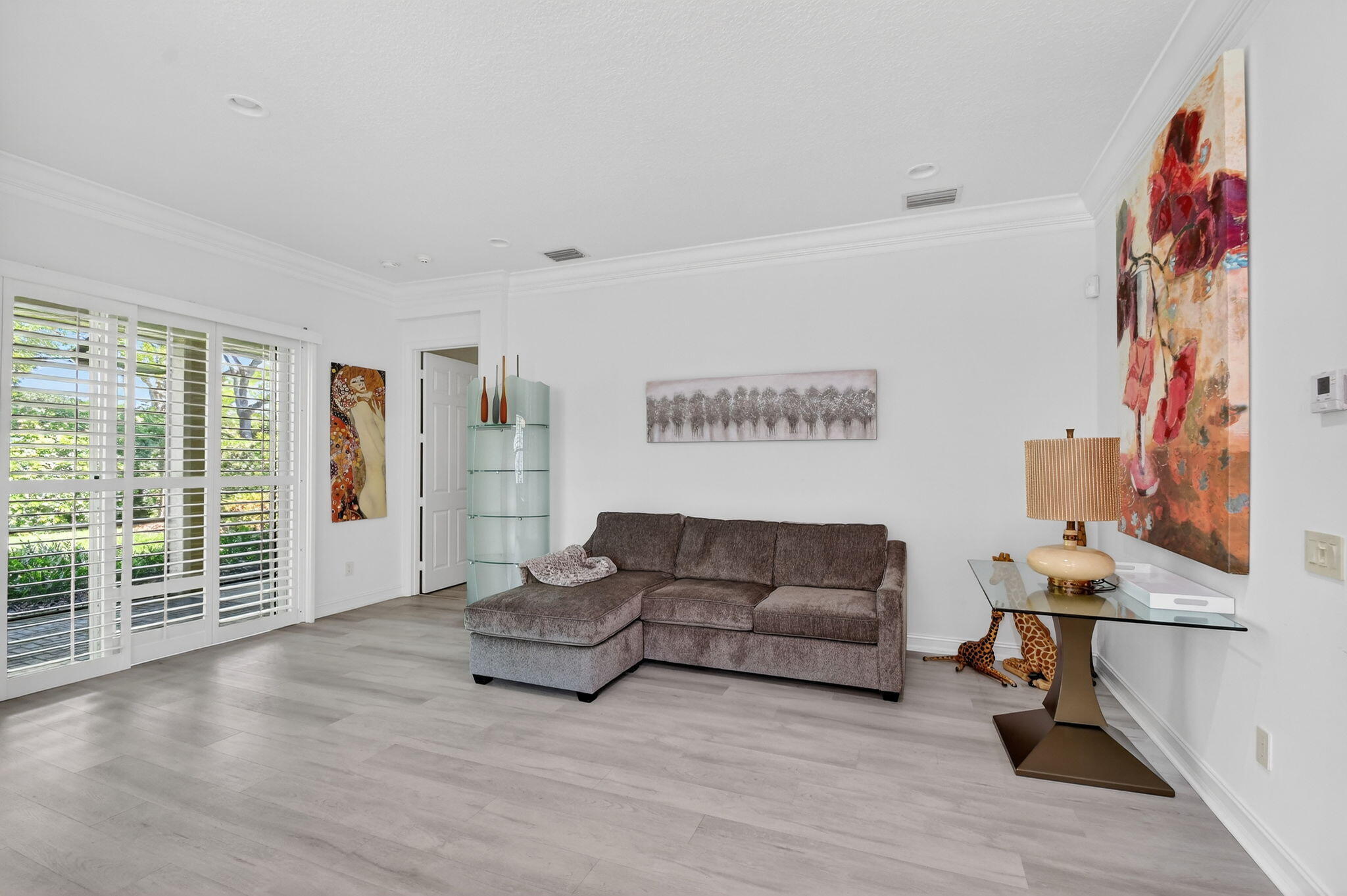 VALENCIA POINTE 3 - Residential