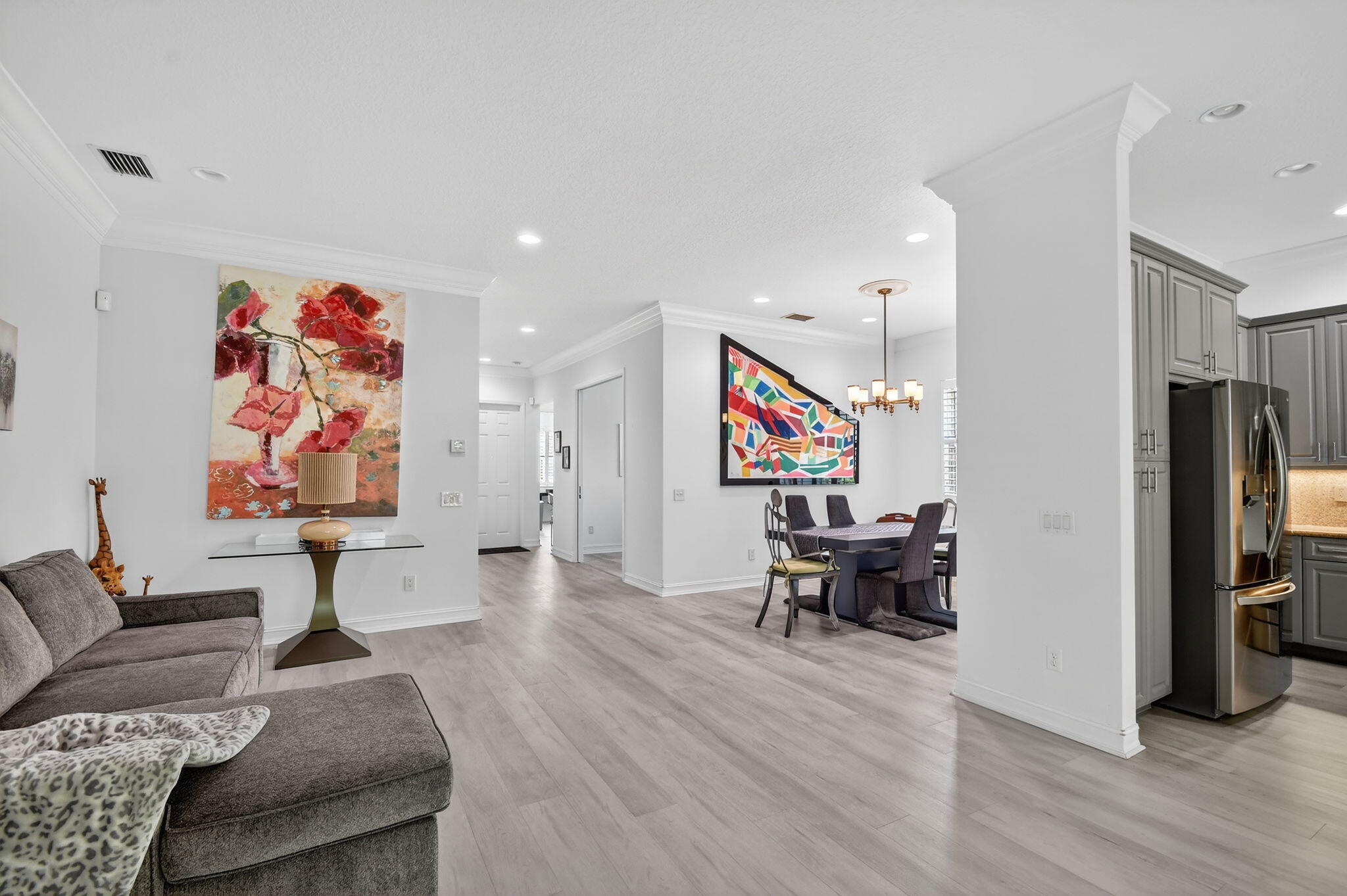 VALENCIA POINTE 3 - Residential