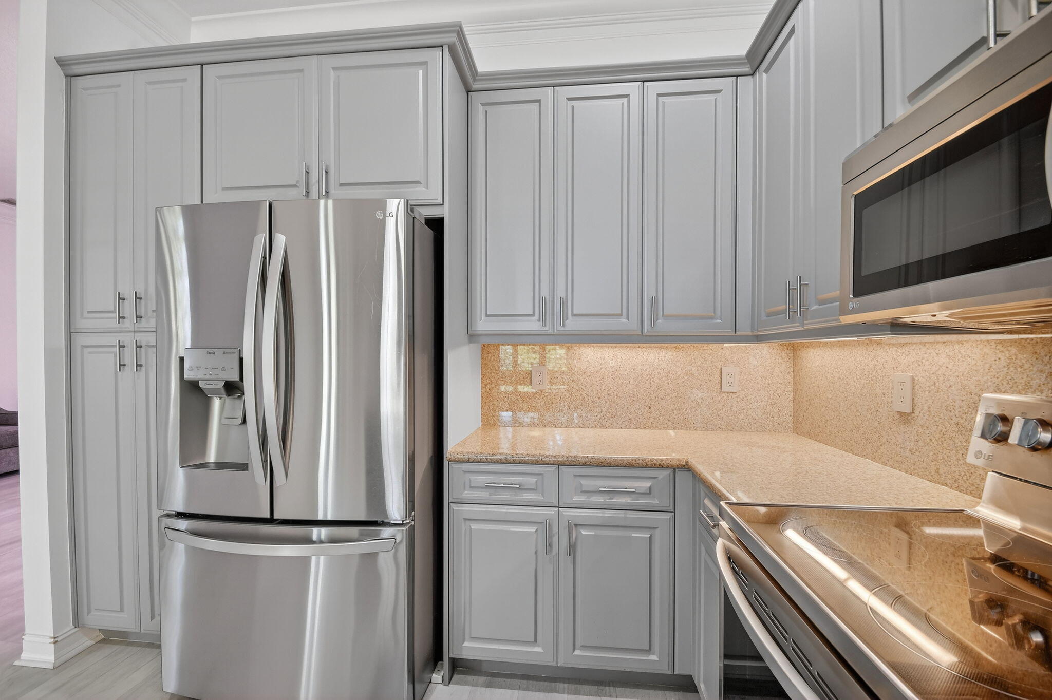 VALENCIA POINTE 3 - Residential