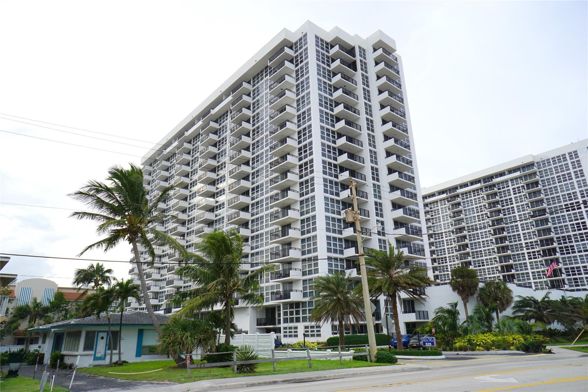 LUXURY BUILDING. DIRECT OCEAN, BEACHES & CITY VIEW FROM THIS UNIT. BALCONY ON EAST SIDE WITH OCEAN VIEW & SOUTH BALCONY OCEAN, BEACHES AND CITY VIEW. UNIT CONVERTED TO LARGE LIVING AREA. THE MASTER BEDROOM KEEPS PRVECY. FULLY RENOVATED NEW KITCHEN AND APPLIANCES. TILED LIVING ROOM FLOOR. COMPLEATLY FURNISHED. GREAT LOCATION RESTAURANTS CITY BEACHES & SHOPS TOURISTS ATRACTION AREA HEATED 2 POOLS TENNIS COURT CONCIERGE/SECURITY 24/HOUR FITNESS, INTERNET, MEDIA & POKER ROOM. PARKING/GARAGE FOR 1 CARS. NO PETS. SESONAL RENTALS. AVAILABLE AT THIS TIME. OK FOR 5 MONTHS OR MORE.