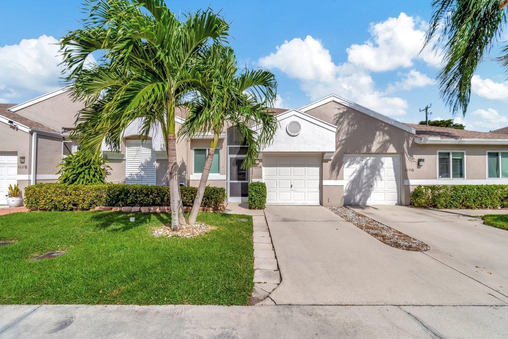Photo of 9237 Vineland Court #F, Boca Raton, FL 33496 (MLS # R11006668)