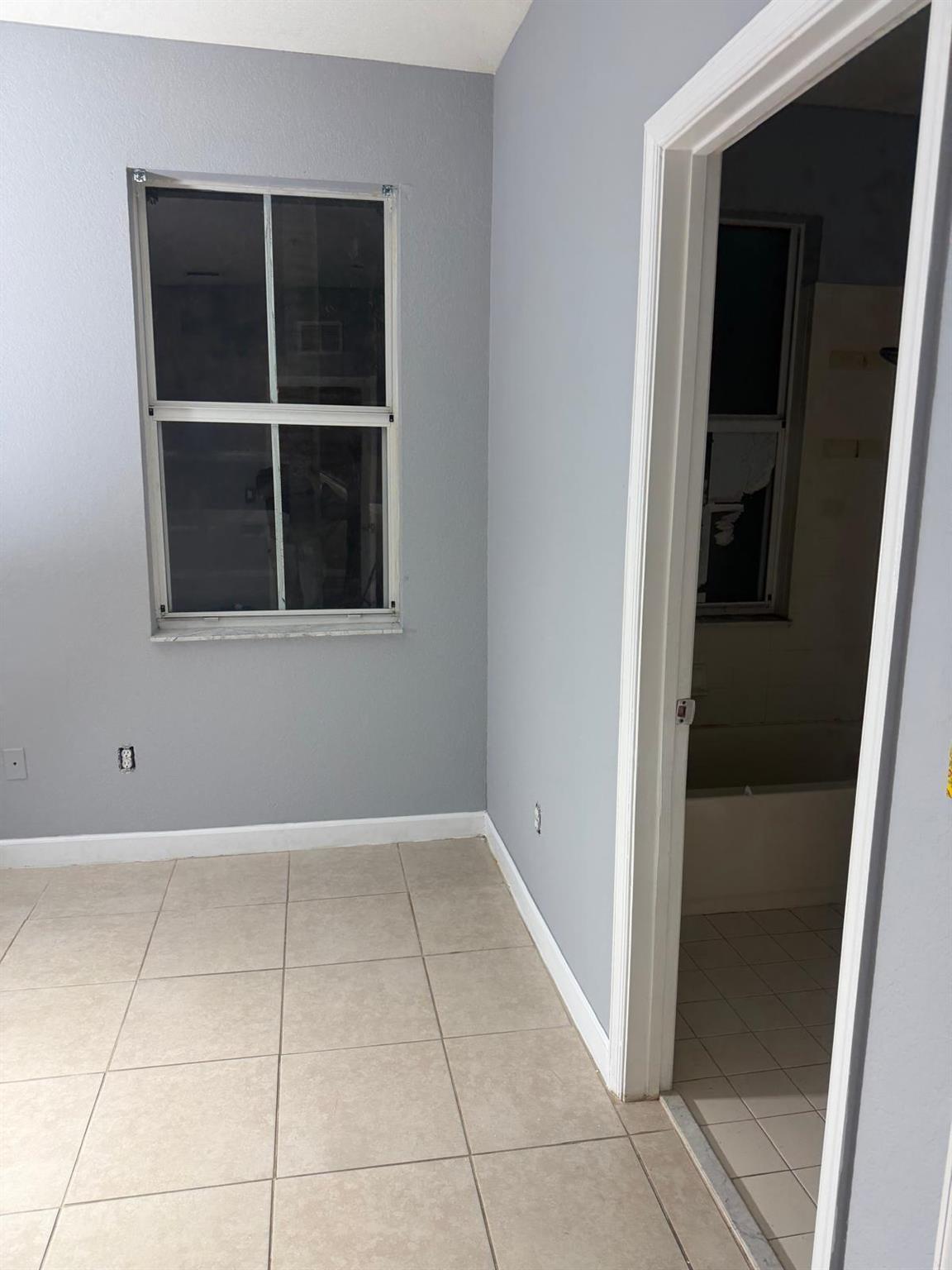 SHOMA TOWNHOMES AT ROYAL - Residential Lease