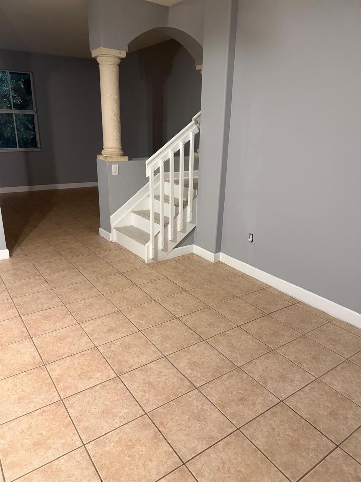 SHOMA TOWNHOMES AT ROYAL - Residential Lease