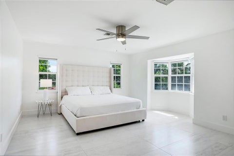 Tiny photo for 1940 Harbourview Drive, Fort Lauderdale, FL 33316 (MLS # B26042784)