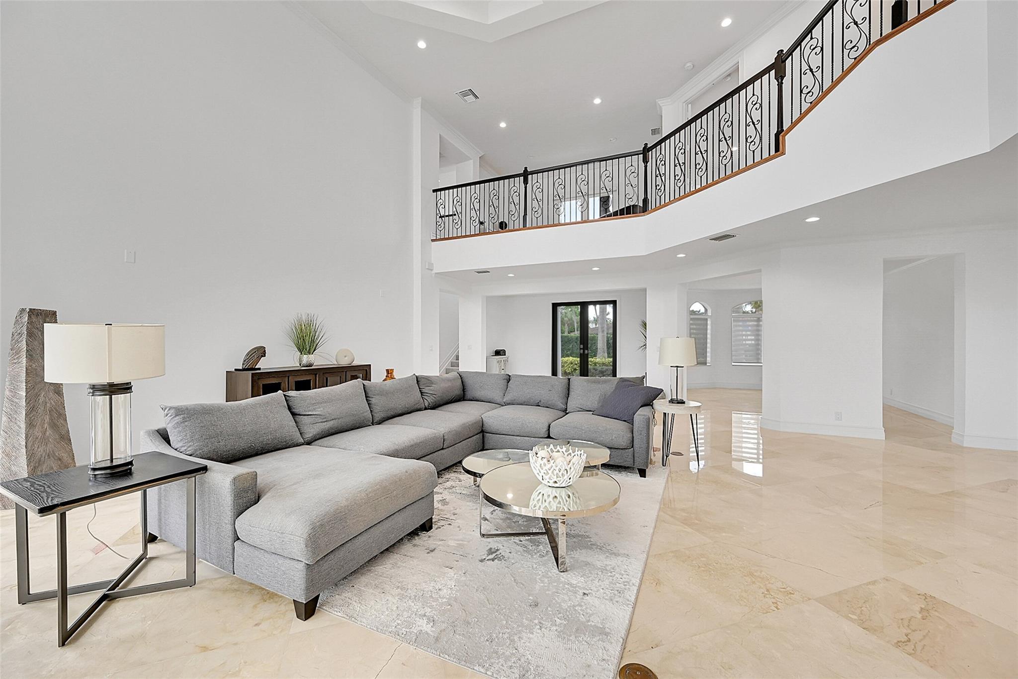 879 NE Orchid Bay Drive