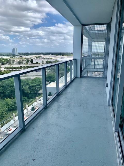 Metropica North Tower One - Residential Lease