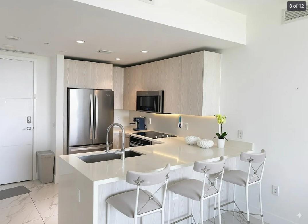 Metropica North Tower One - Residential Lease