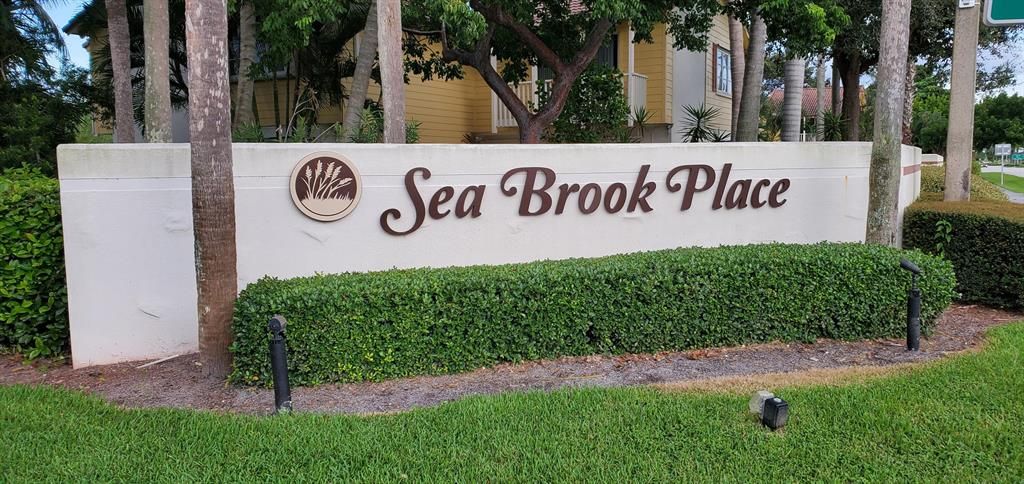 Photo of 233 Seabreeze Circle, Jupiter, FL 33477 (MLS # R10744799)