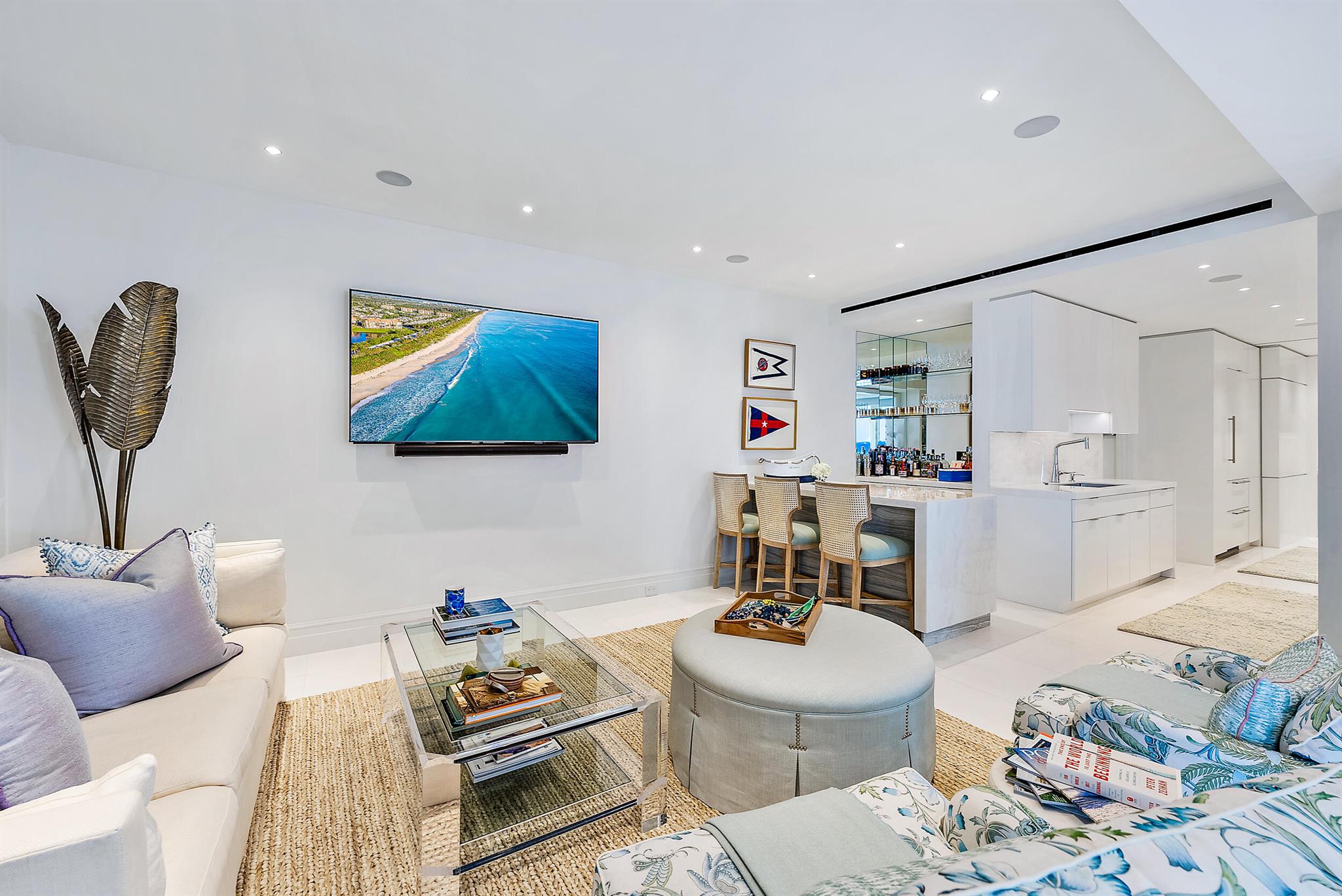 KIRKLAND HOUSE COND - Residential