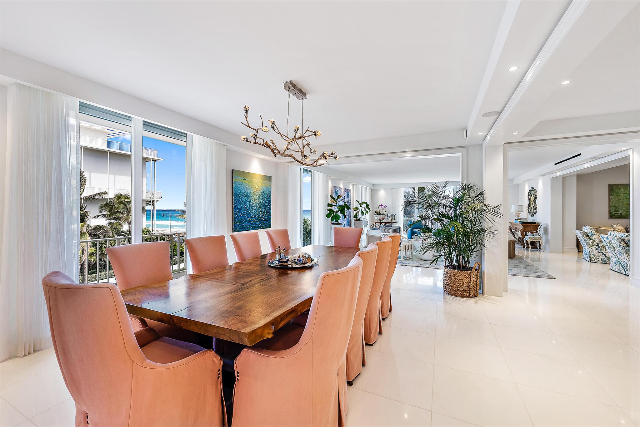 KIRKLAND HOUSE COND - Residential