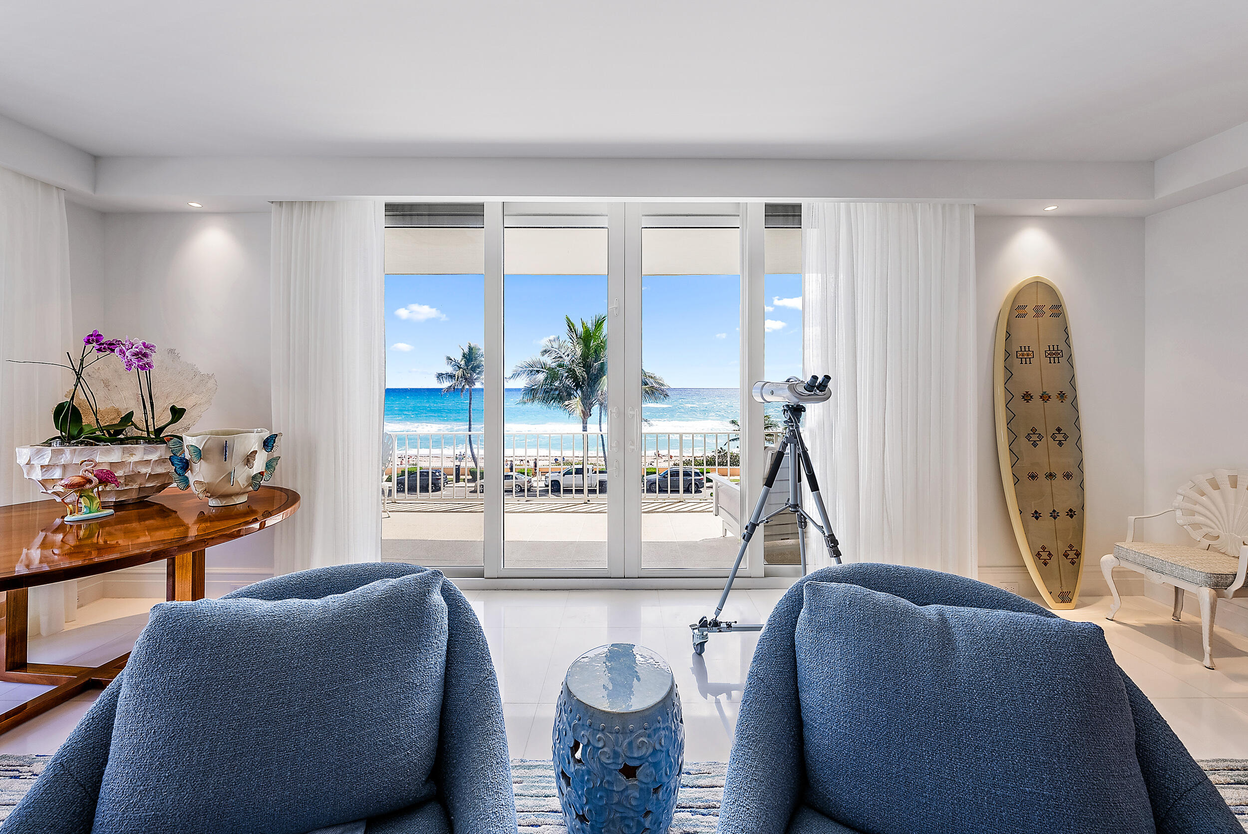 KIRKLAND HOUSE COND - Residential