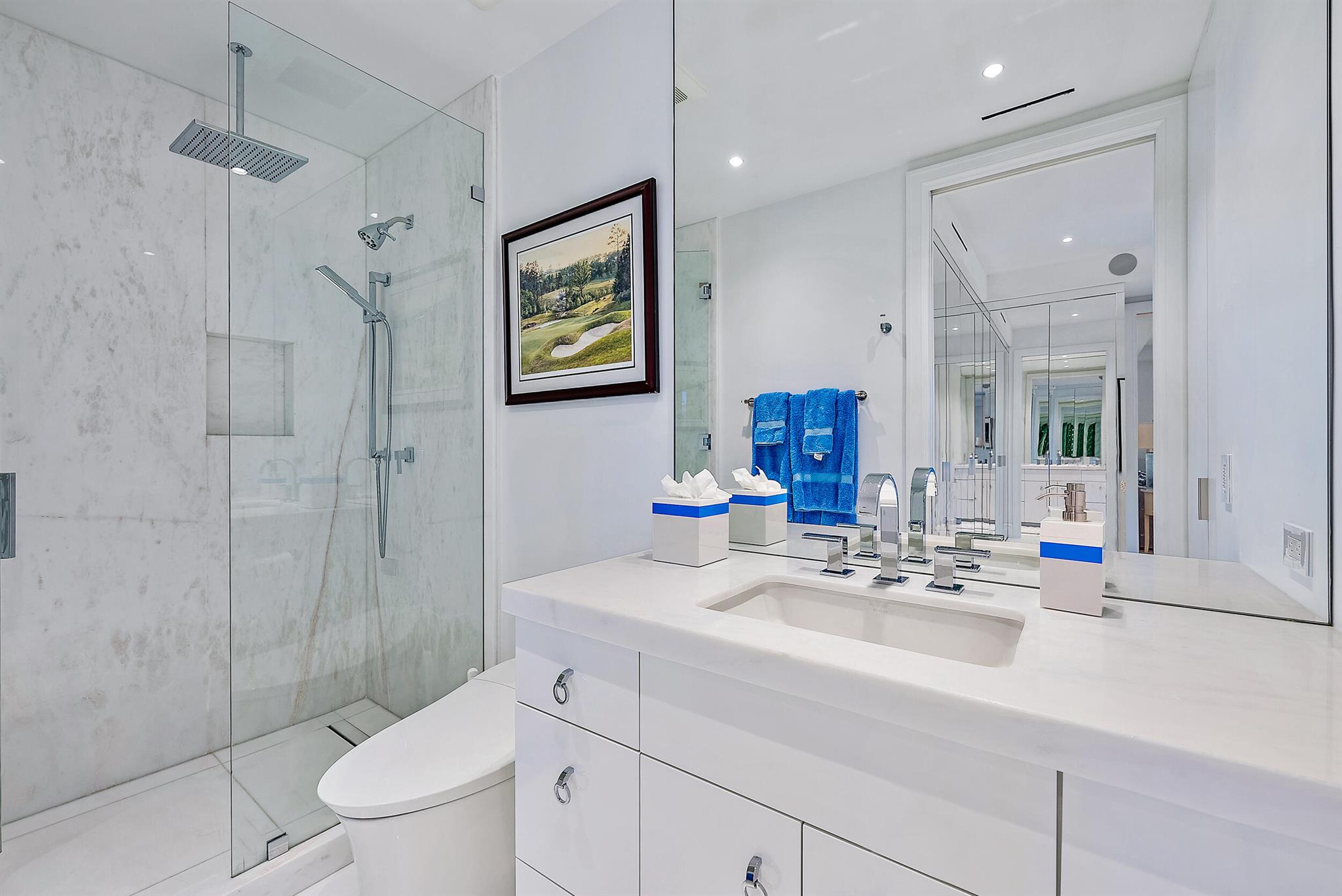 KIRKLAND HOUSE COND - Residential