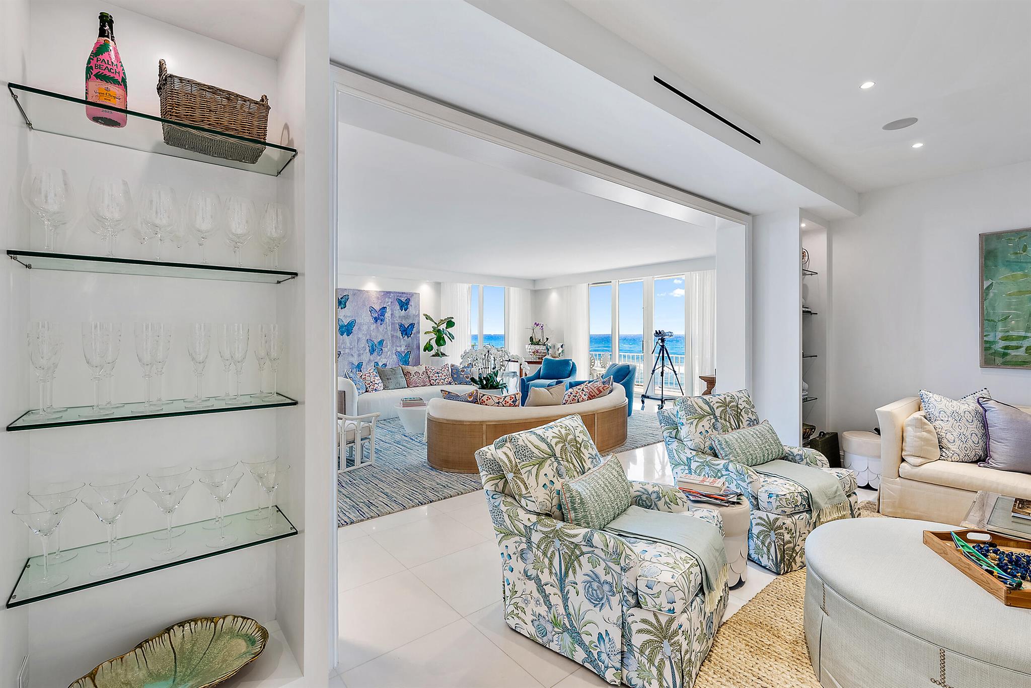 KIRKLAND HOUSE COND - Residential