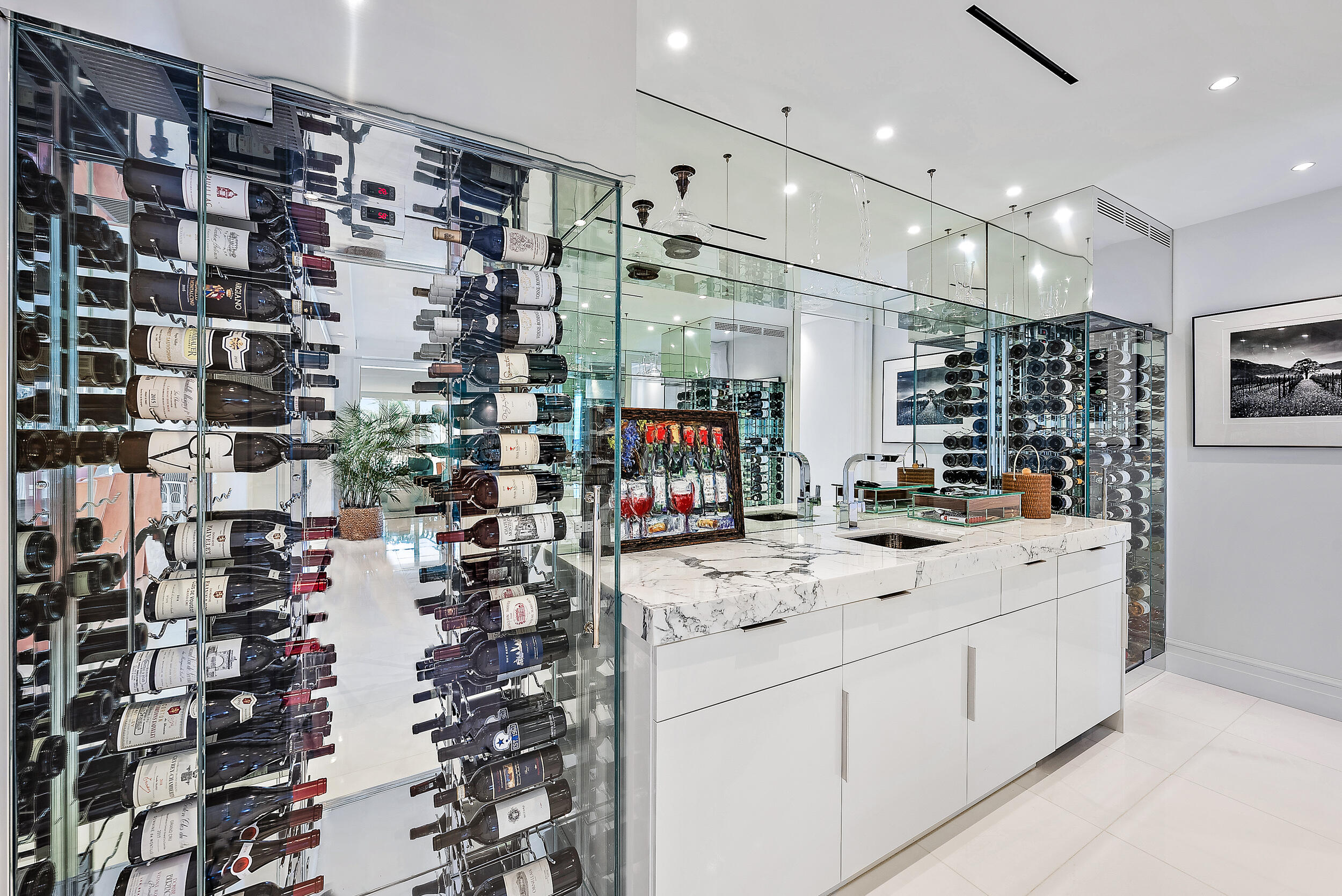 KIRKLAND HOUSE COND - Residential