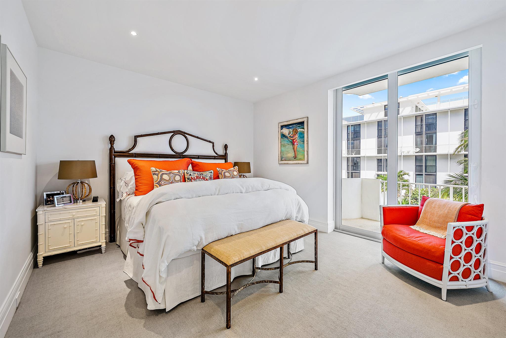 KIRKLAND HOUSE COND - Residential