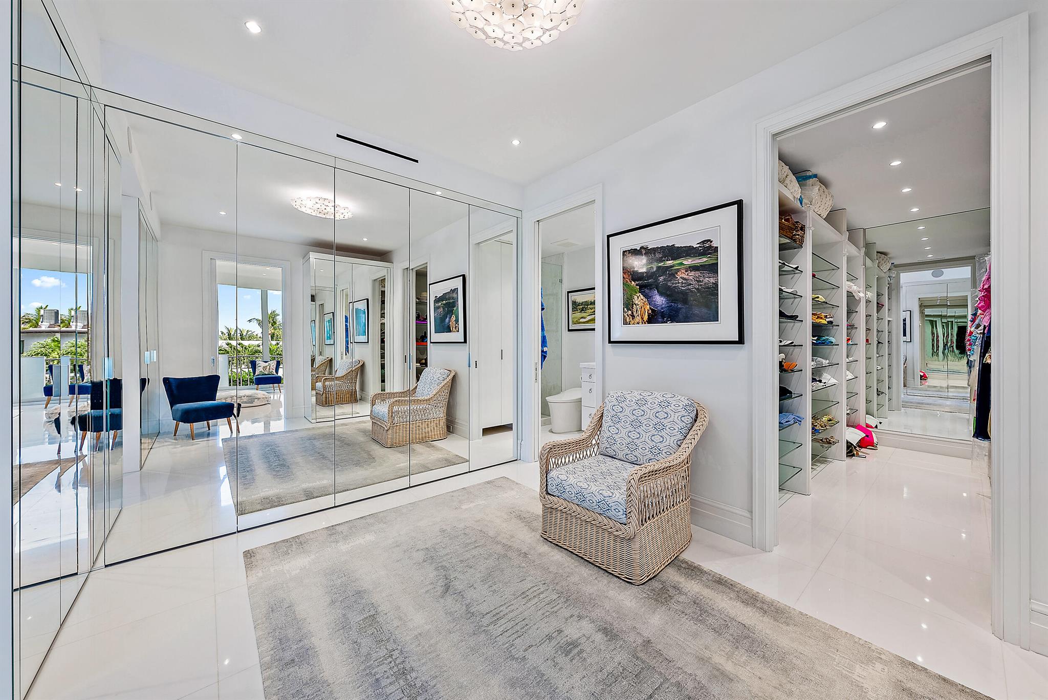 KIRKLAND HOUSE COND - Residential