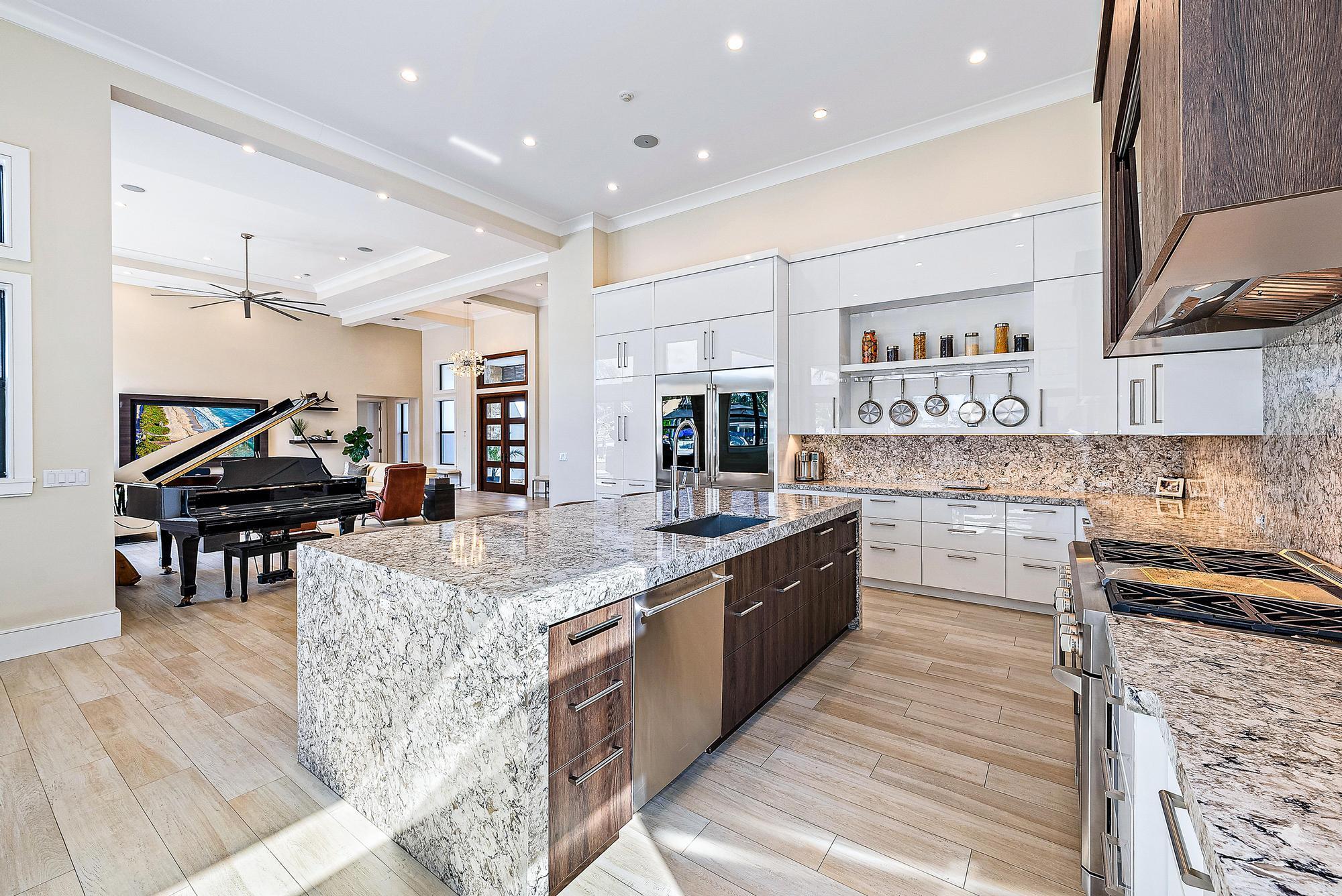 PARADISE PORT - Residential