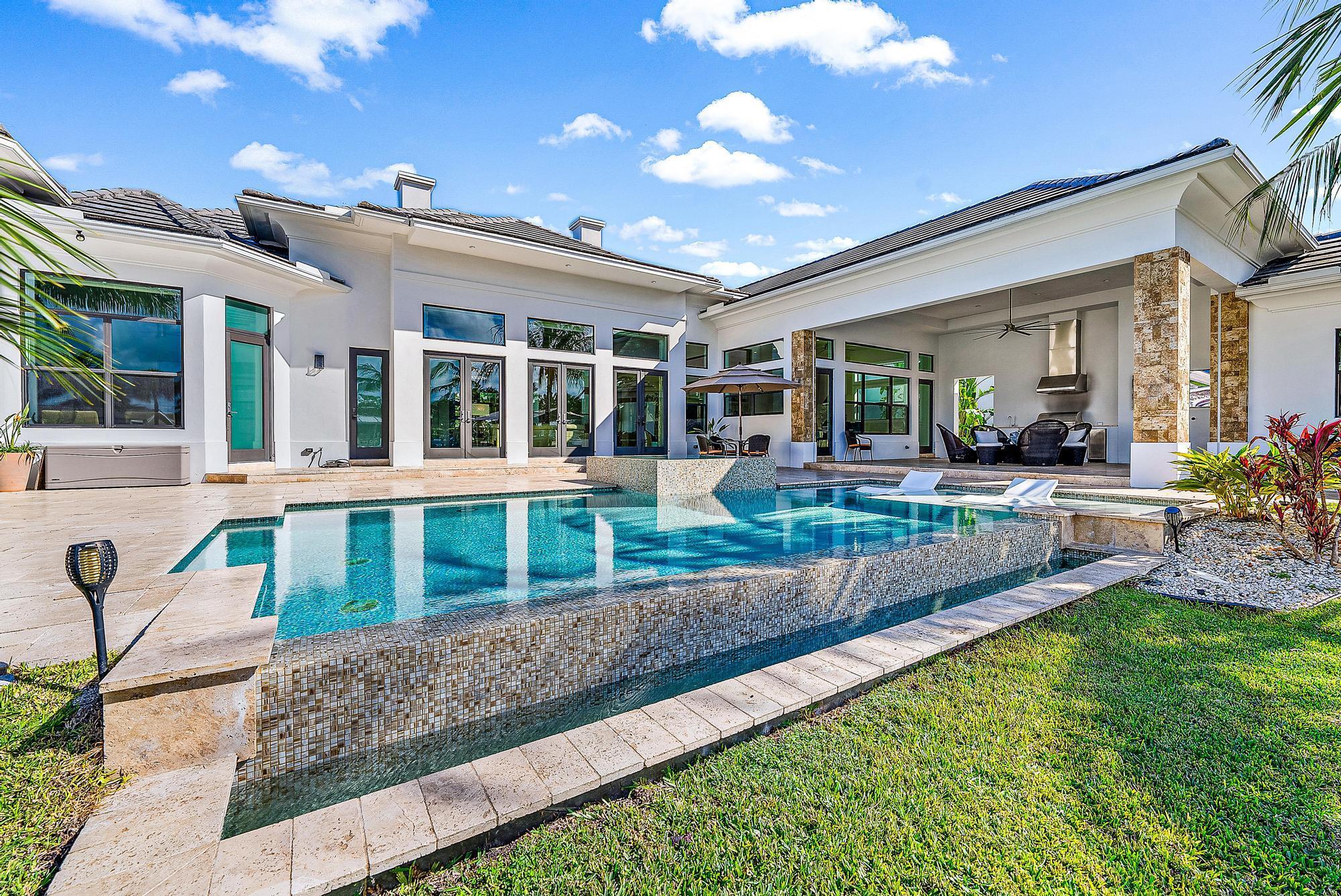 PARADISE PORT - Residential