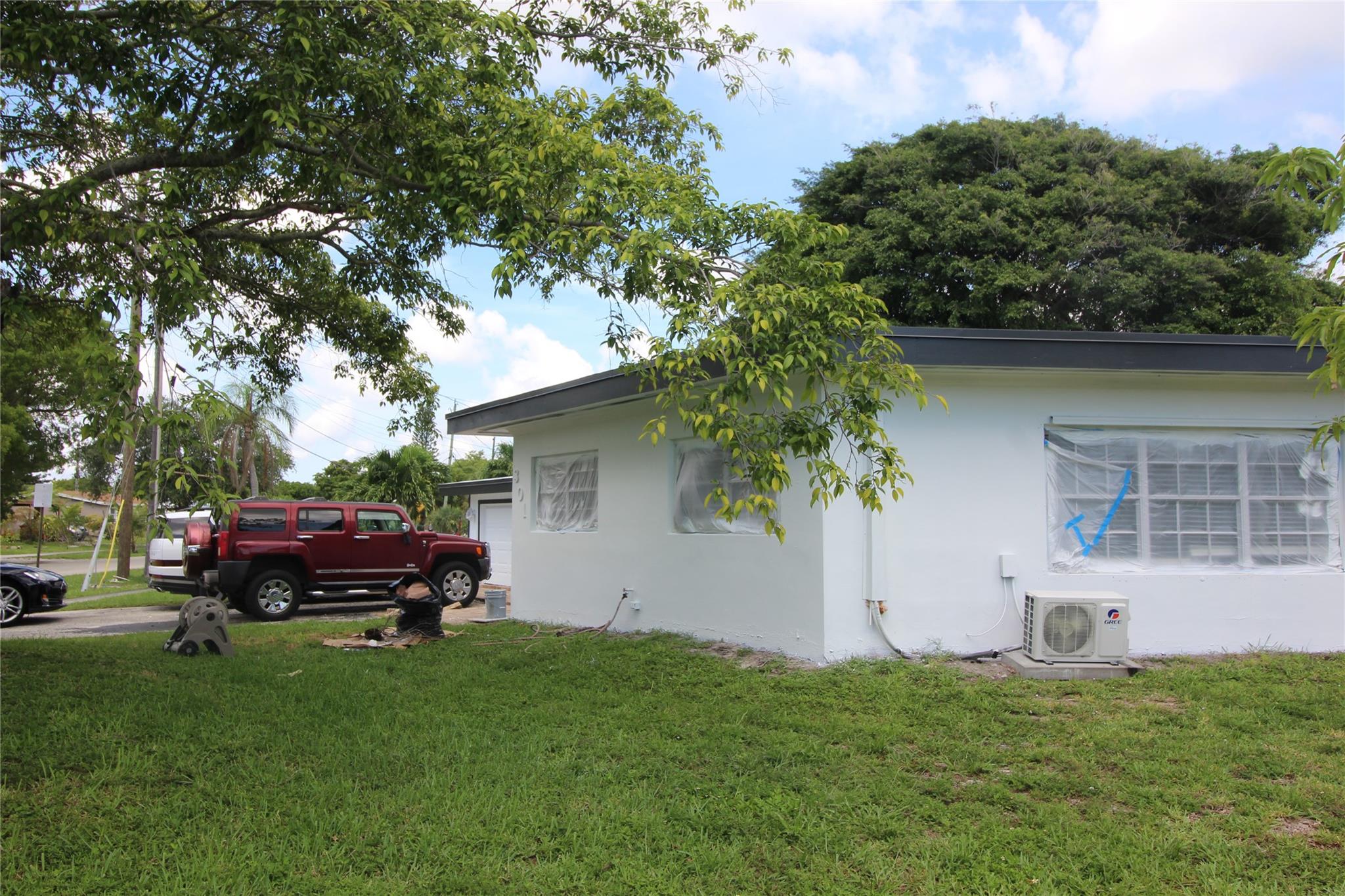 301 NW 38th St, Deerfield Beach, FL, 33064/$550,000 4 301 NW 38th St