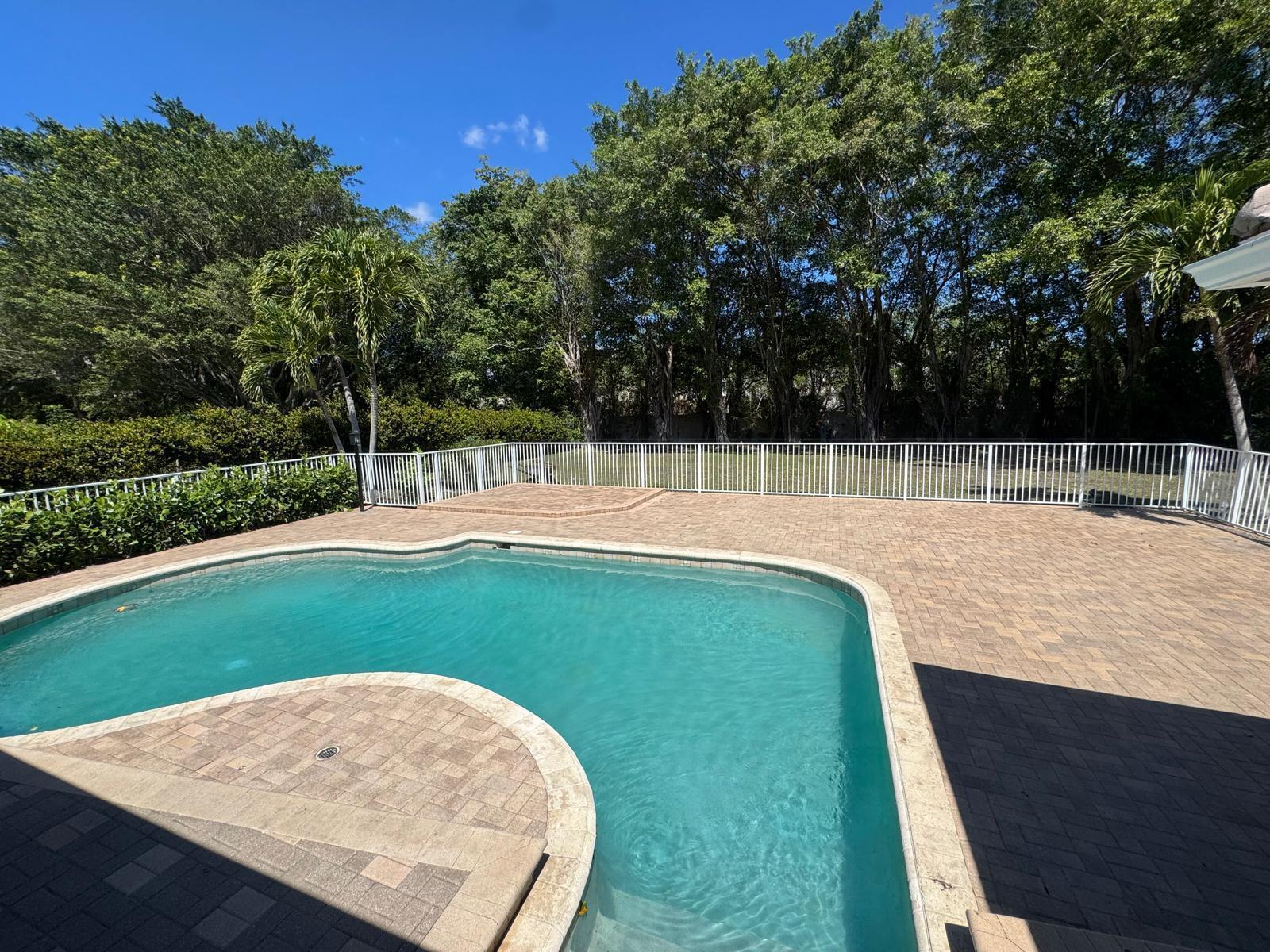 BOCA RATON BATH & TENNIS CLUB - Residential Lease