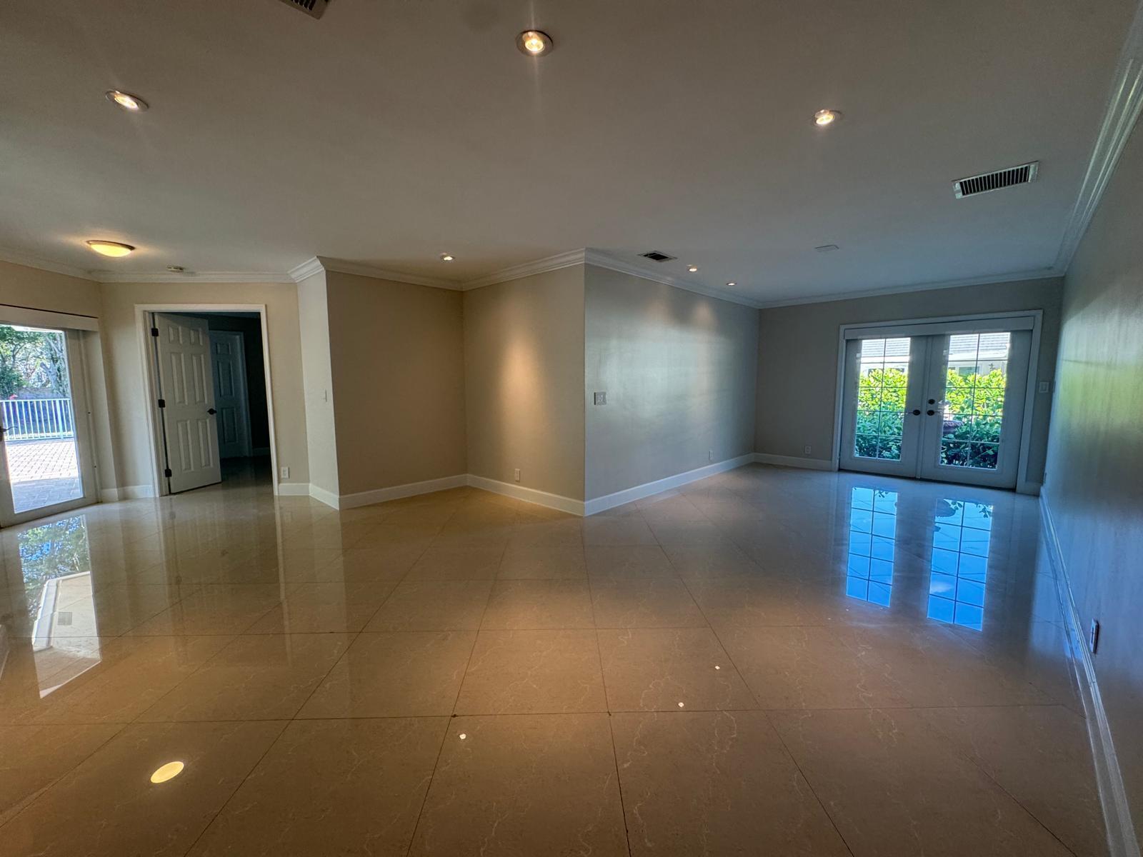 BOCA RATON BATH & TENNIS CLUB - Residential Lease