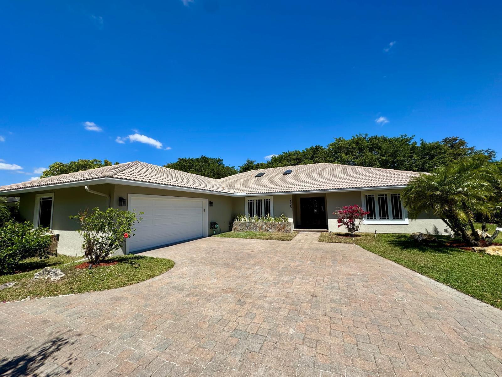 BOCA RATON BATH & TENNIS CLUB - Residential Lease