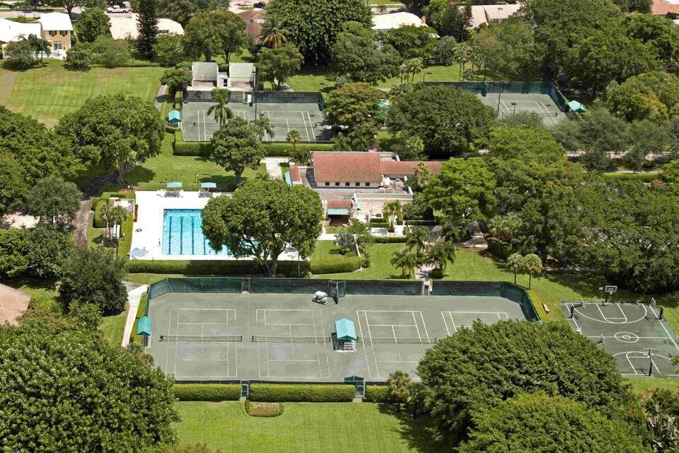 BOCA RATON BATH & TENNIS CLUB - Residential Lease