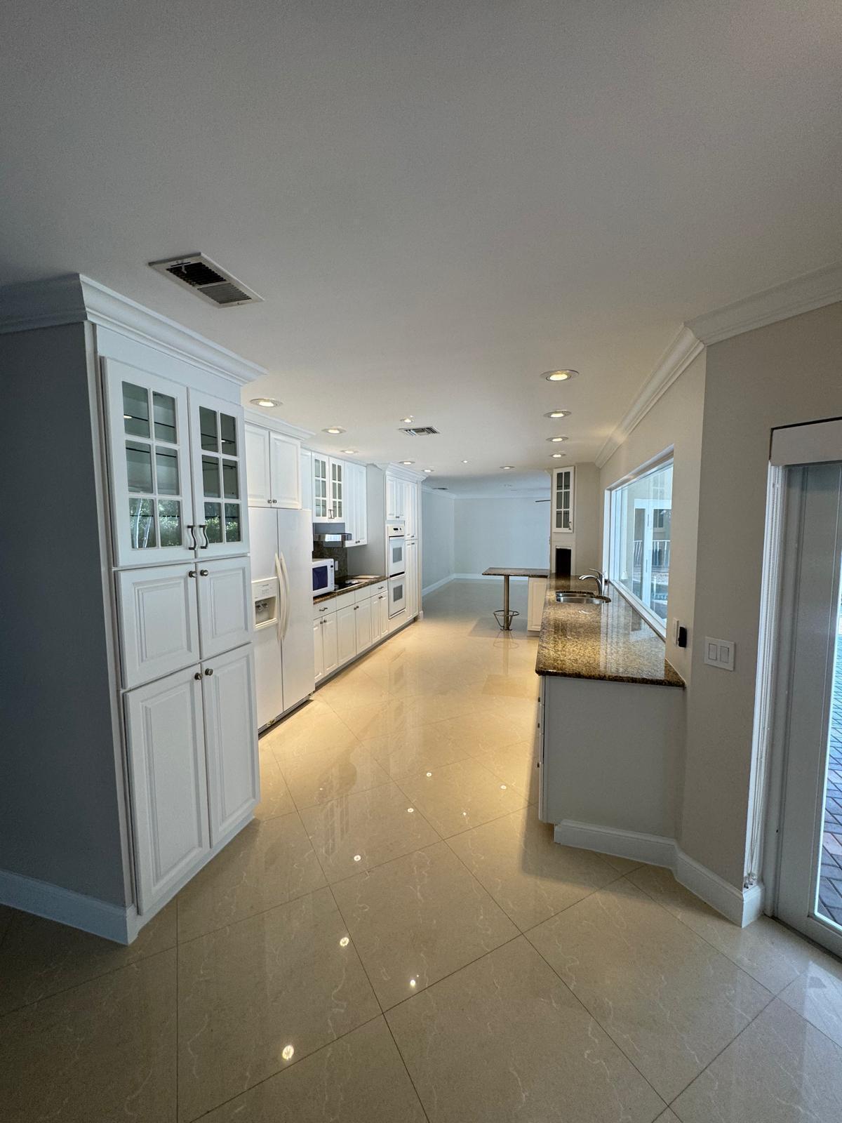 BOCA RATON BATH & TENNIS CLUB - Residential Lease