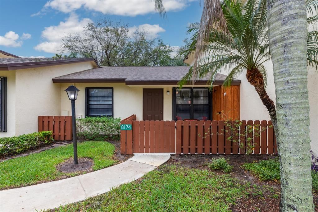 Photo of 8174 SE Villa Way, Hobe Sound, FL 33455 (MLS # R10882504)