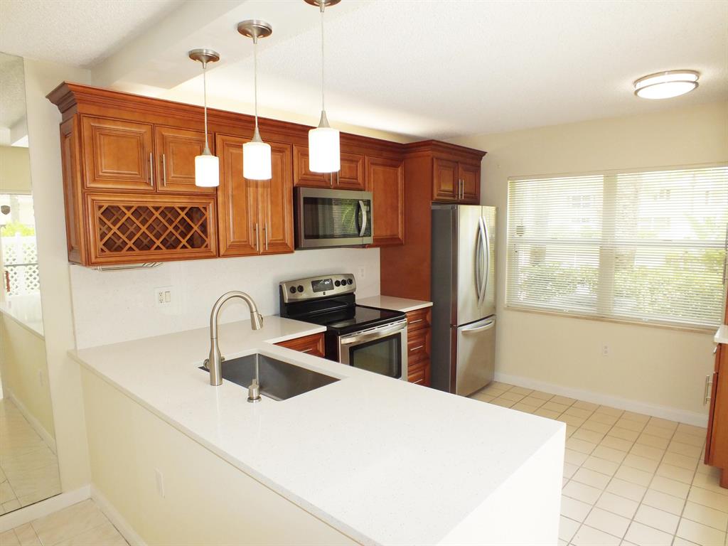 STAMFORD AT ROYAL PALM BEACH - Residential