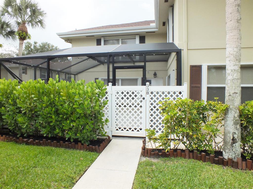 STAMFORD AT ROYAL PALM BEACH - Residential