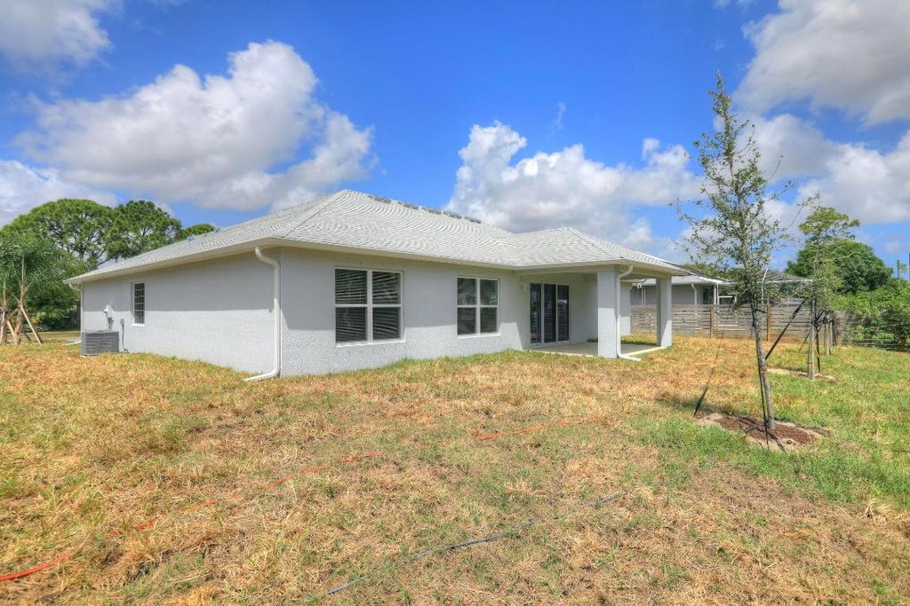 Photo of 1126 Laconia Street, Sebastian, FL 32958 (MLS # R11086880)