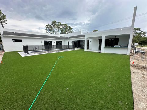 A home in Loxahatchee