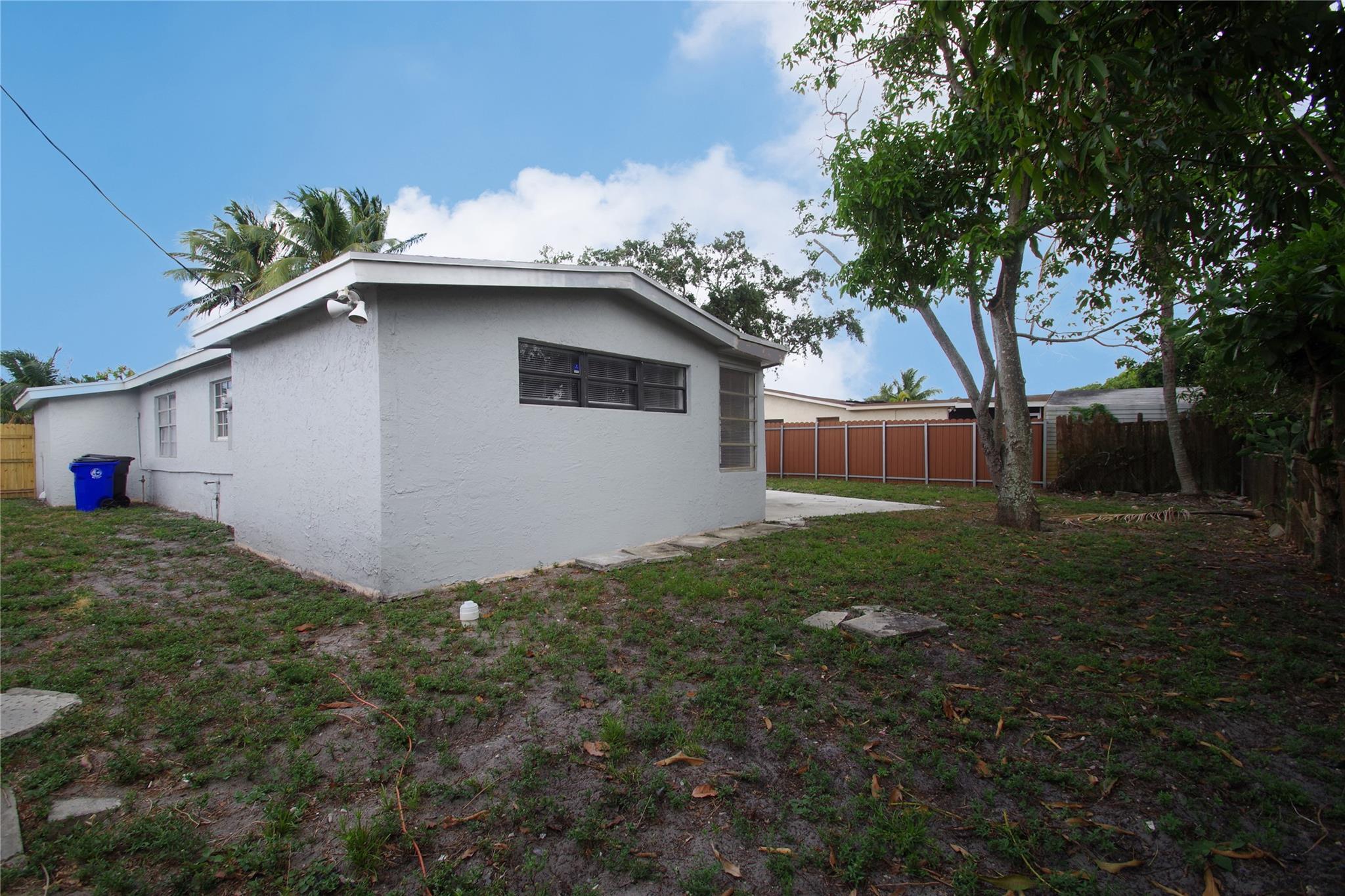 Lauderdale Lakes North Ga - Residential