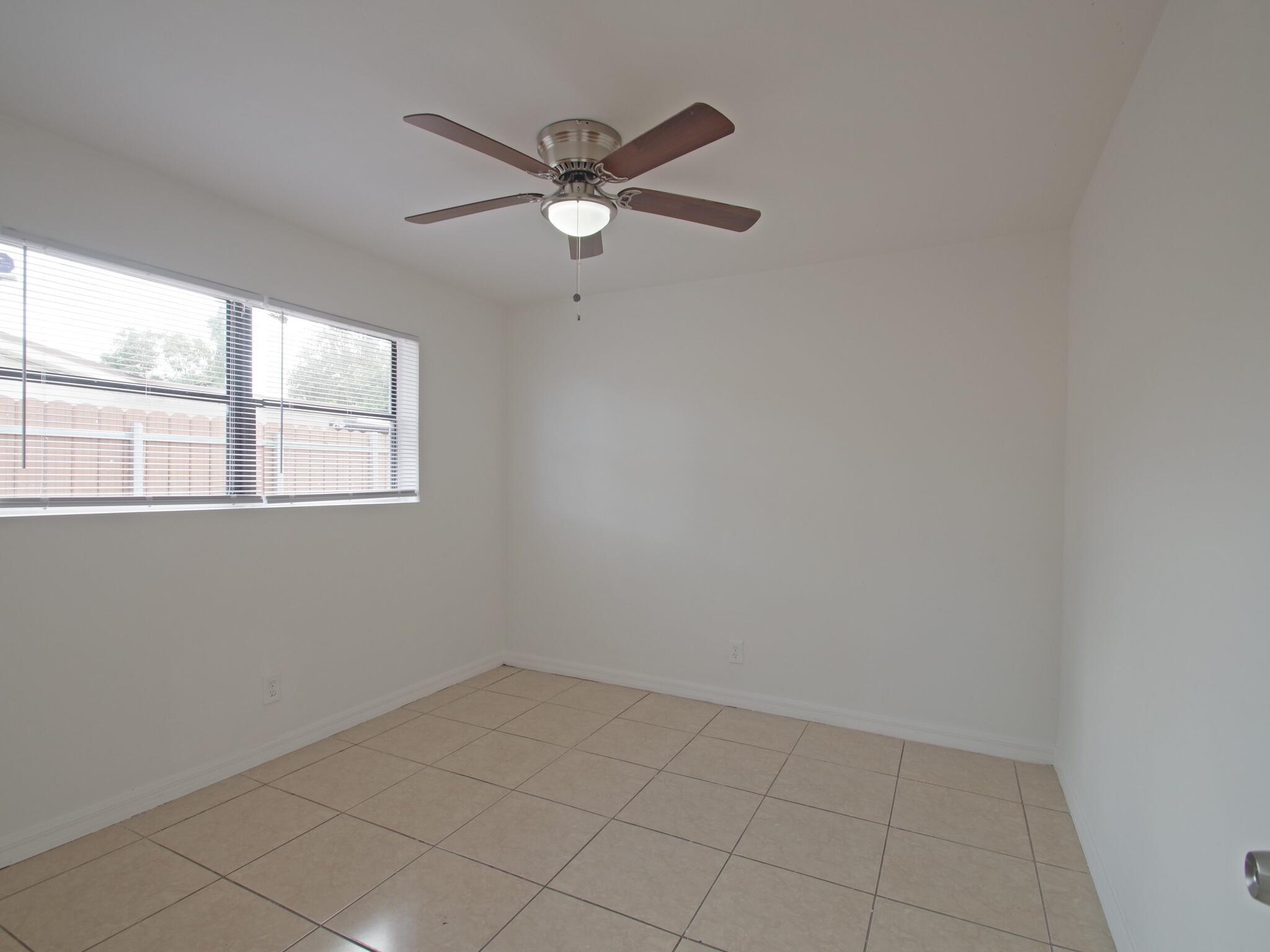 Lauderdale Lakes North Ga - Residential