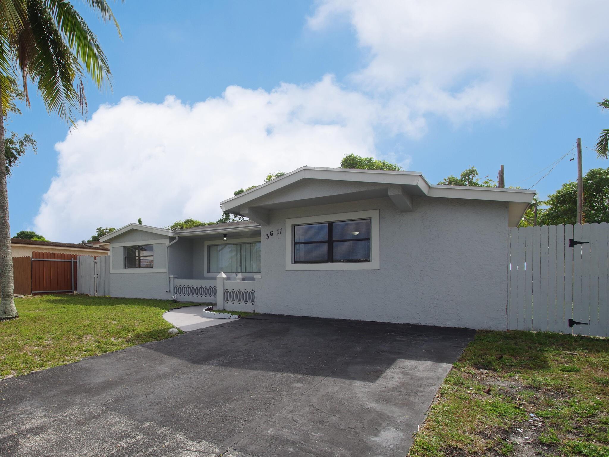 3611 NW 35th Ave