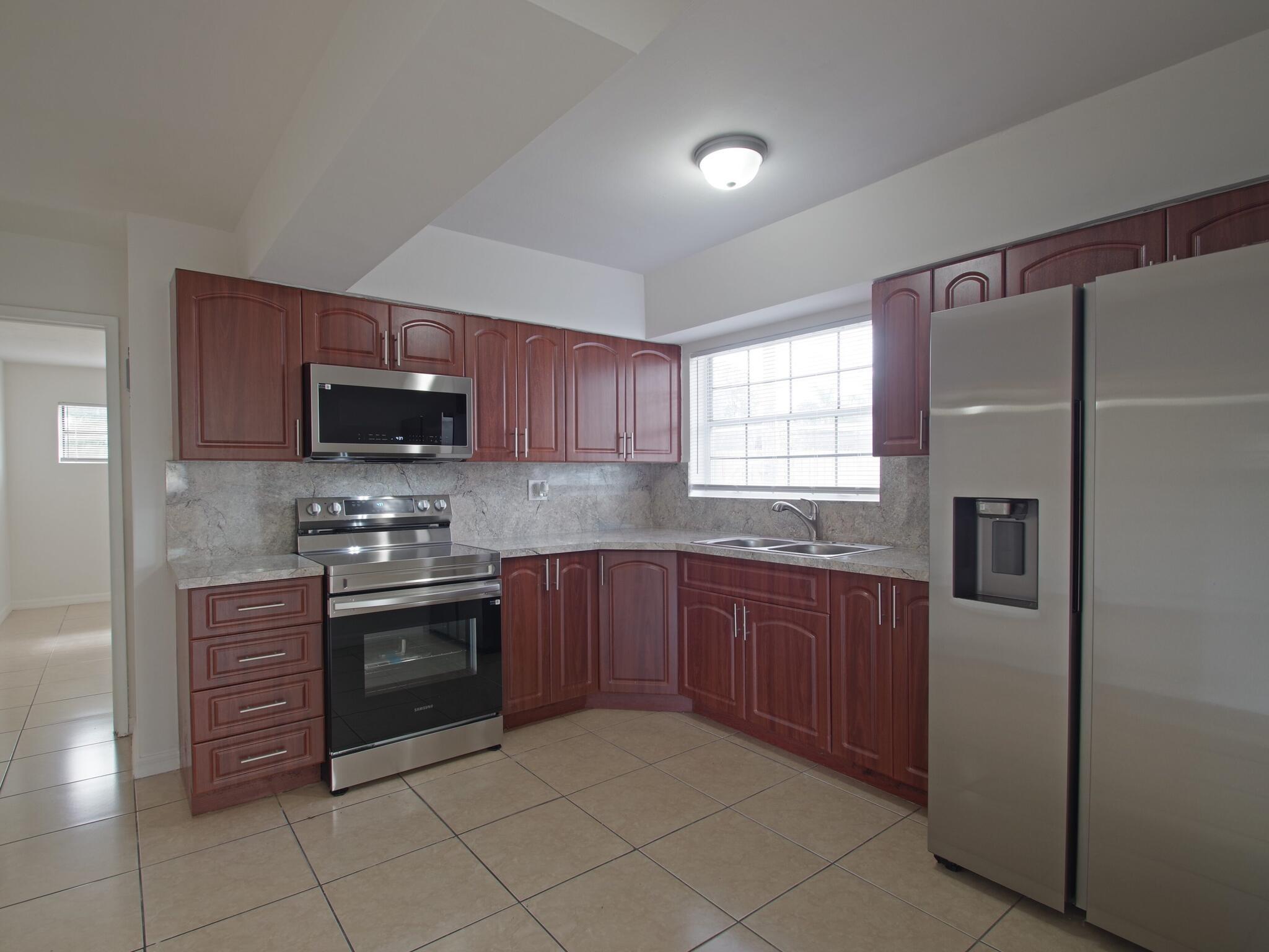 Lauderdale Lakes North Ga - Residential