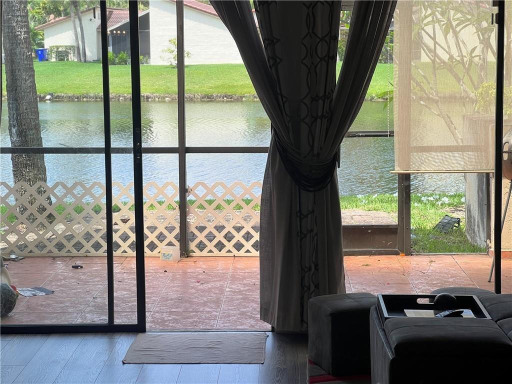 COQUINA LAKES - Residential Lease