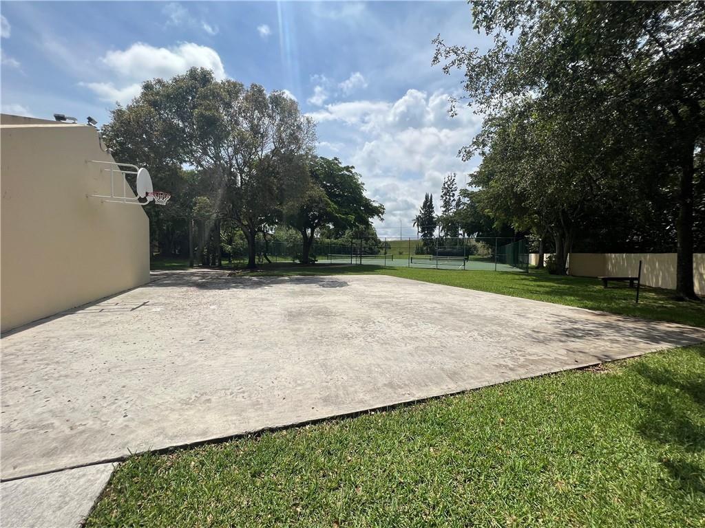 COQUINA LAKES - Residential Lease